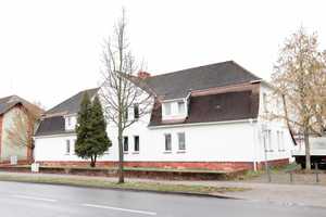 Ehem. 4 Reihenhäuser jetzt 4 WE - Garage - Carport - Pellets Heizung - großer gepflasterter Innenhof – Anhalt-Bitterfeld (Kreis) – Vorschaubild 4