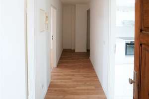 SOMMERDEAL-2 MONATE MIETE FREI!!! INDIVIDUELLES DACHGESCHOSS MIT EINBAUKÜCHE – 39108 Stadtfeld Ost, Magdeburg – Vorschaubild 2