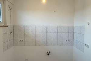 teilrenovierte schöne 2,5-Zimmer Maisonettewohnung in Wuppertal-Barmen mit Balkon – Ferdinand-Thun-Straße 7, 42289 Heckinghausen, Wuppertal – Vorschaubild 6