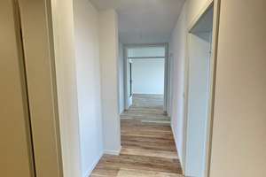 Sanierte 3-Zimmer-Eigentumswohnung  mit Aufzug, Balkon & Tiefgaragen Stellplatz! – Die vollständige Adresse der Immobilie erhältst du vom Anbieter., 33604 Mitte, Bielefeld – Vorschaubild 3