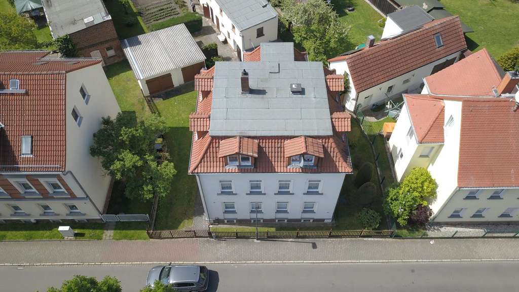 Immobilie in Böhlen - Ein- bzw. Mehrfamilienhaus mit Garage in Böhlen - sofort verfügbar - Bild 0
