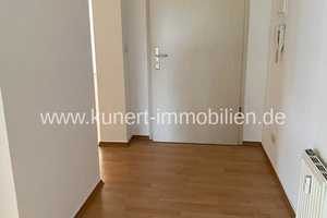 Attraktive 2-Zimmer-Wohnung in der Clausstr. 72, moderne Einbauküche, Bad mit Badewanne und Fenster – Clausstr. 72, 9126 Chemnitz – Vorschaubild 5