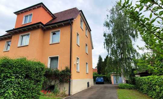 Wohnen und Arbeiten unter einem Dach , Wohn- und Praxisgebäude mit Garten in Reutlingen!