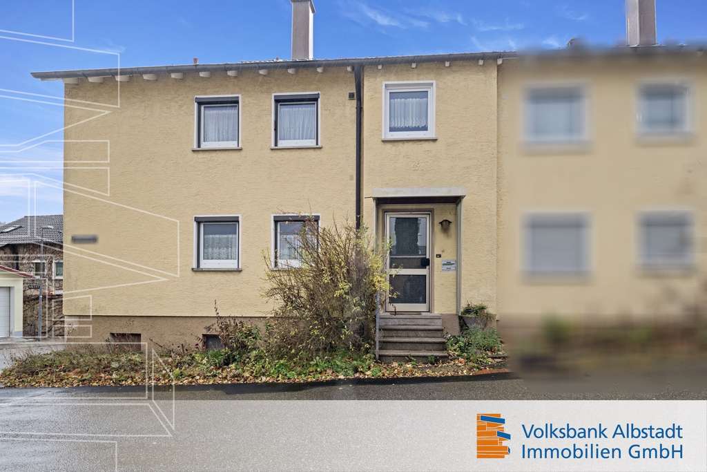 Attraktive Doppelhaushälfte mit 2 separaten Wohnungen