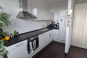 Helle, lichtdurchflutete Wohnung in absolut zentraler Lage, modern und möbliert – D.-Martin-Luther-Straße 14, 93047 Innenstadt, Regensburg – Vorschaubild 7