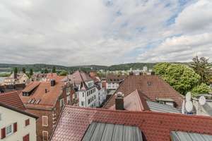 Attraktive und renovierte 3 Zi Whg. mit ausbaufähiger Galerie und schönem Blick auf die Weinberge – Raichbergstraße 11, 70329 Obertürkheim (Ortsteil), Stuttgart – Vorschaubild 9
