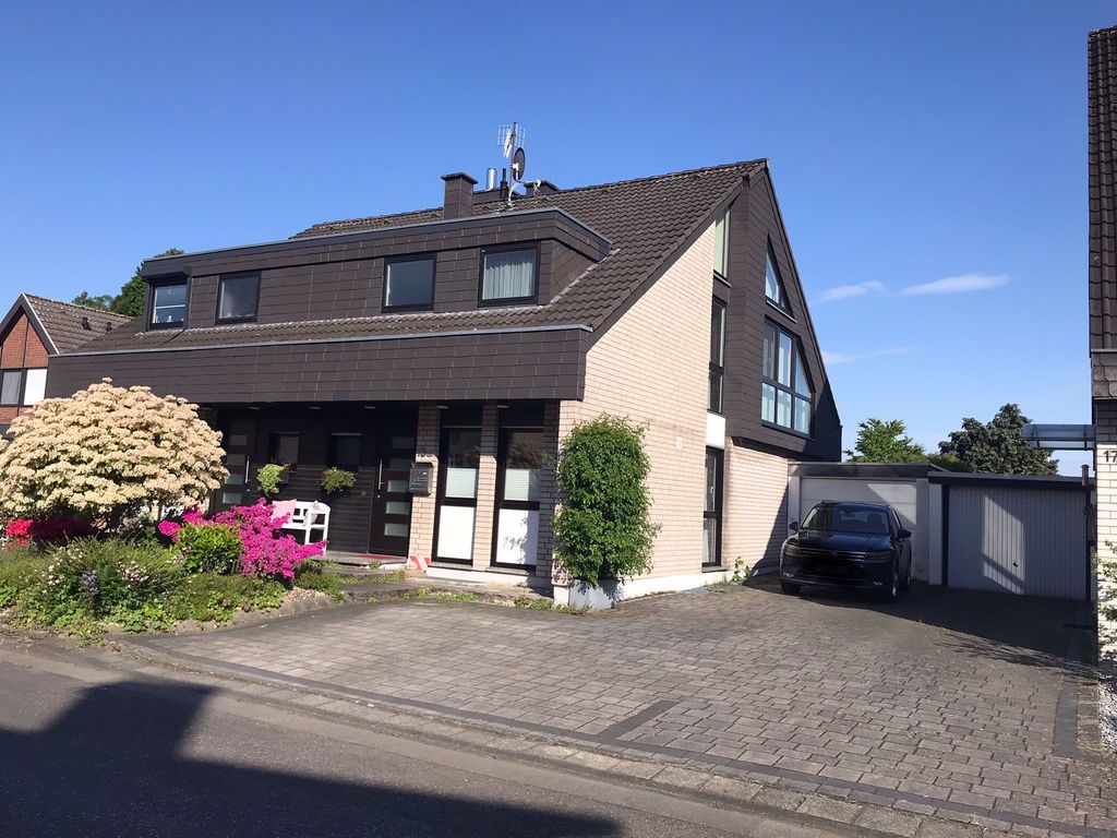 Attraktive Doppelhaushälfte von Privat in Kaarst-Vorst