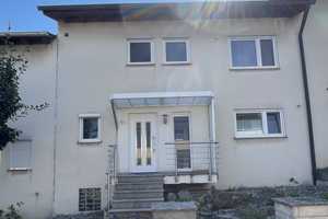 Charmantes Reihenhaus - ein Zuhause, das mehr bietet als eine Wohnung – Ludwigsburg (Kreis) – Vorschaubild 1