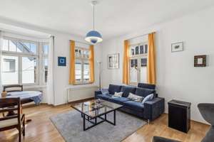Denkmalgeschützte 4-Zimmer-Altbauwohnung im 1.OG zentral in Stuttgart-Degerloch