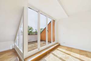 Luxuriöse Dachgeschosswohnung in Berlin-Kladow - 115 m² inkl. Stellplatz und kernsaniert – Die vollständige Adresse der Immobilie erhältst du vom Anbieter., 14089 Kladow, Berlin – Vorschaubild 5