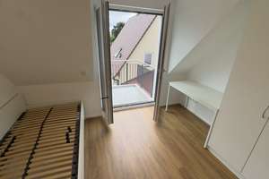 Möbliertes 1-Zimmer Studenten Apartment mit Balkon in ruhiger Lage in Erlangen-Bruck – Steinheilstraße 19, 91058 Bierlach, Erlangen – Vorschaubild 5