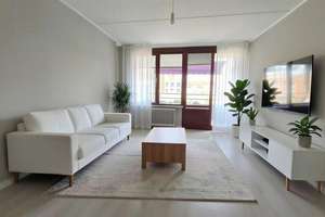 Vermietete, sehr gepflegte 2-Zimmer-Wohnung mit Westloggia und Fahrstuhl nur 300 Meter vom Kudamm!
