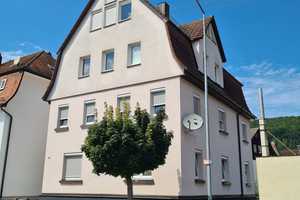 Mehrgenerationenwohnen oder solide Kapitalanlage in zentraler Stadtlage! – Hohenstaufenstraße 46, 73312 Göppingen (Kreis) – Vorschaubild 1