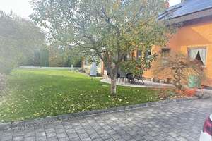 Einfamilienhaus mit PV-Anlage, Garage und großzügigem Garten – Die vollständige Adresse der Immobilie erhältst du vom Anbieter., 86842 Türkheim – Vorschaubild 1