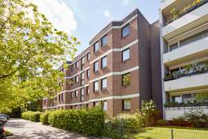 Hochwertig modernisiertes Zuhause mit Sonnenbalkon und Tiefgarage – Düsseldorf – Vorschaubild 2
