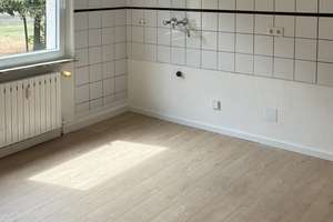 Wohnung mit 4 Zimmern und praktischer Aufteilung für Sie frisch renoviert im Grünen – Spichernstraße 63, 47137 Untermeiderich, Duisburg – Vorschaubild 5