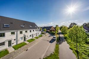 Geräumiges Reihenhaus über 3 Etagen mit eigenem Garten in Falkenberg neu zu vermieten