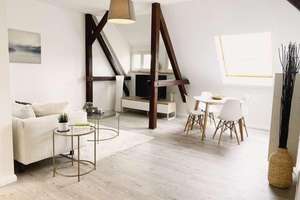 Helle 2-Zimmer-Dachgeschosswohnung mit Loggia & charmanten Holzbalken – 4299 Reudnitz-Thonberg, Leipzig – Vorschaubild 1
