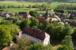 SCHLOSS NEUENHAGEN - Renaissancearchitektur mit Geschichte in einzigartiger Naturlage – Die vollständige Adresse der Immobilie erhältst du vom Anbieter., 16248 Bad Freienwalde (Oder) – Vorschaubild 4