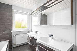 Selbstbezug trifft Stadtoase – modernisiertes ZFH mit Balkon, PV-Anlage und Gartenidylle in Top-Lage – Die vollständige Adresse der Immobilie erhältst du vom Anbieter., 93051 Kumpfmühl-Ziegetsdorf-Neuprüll, Regensburg – Vorschaubild 42