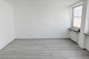 Helle 1 Zimmer-Wohnung mit Aufzug in Nürnberg – Allesberger Straẞe 76, 90461 Galgenhof, Nürnberg – Vorschaubild 2