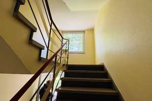 Bonn Duisdorf: Eine ca 80m² große Etagenwohnung mit 4 zimmer und Balkon zu verkaufen! – Die vollständige Adresse der Immobilie erhältst du vom Anbieter., 53123 Duisdorf, Bonn – Vorschaubild 3