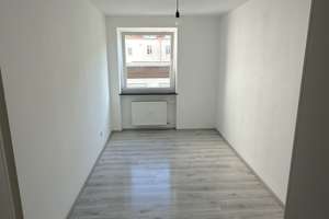 Erstbezug nach hochwertiger Renovierung - moderne 3ZKB in Saarbrücken  – Deutschherrnpfad 1, 66117 Alt-Saarbrücken, Saarbrücken – Vorschaubild 2