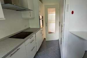 Helle 3 Zi.-Whg., großer Balkon, TGL-Bad, G-WC, in begrünter Lage – Solmsstrasse 12, 65189 Südost, Wiesbaden – Vorschaubild 10