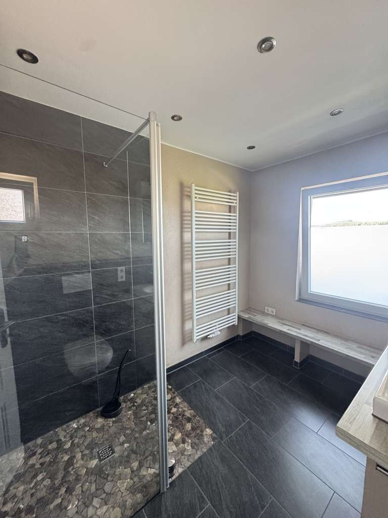 Immobilie in Kirchen (Sieg) - Wohnhaus zentral in Kirchen, Nähe Kindergarten - Bild 3