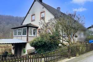 Zwangsversteigerung  - Einfamilienhaus in Sankt Thomas (Südeifel)
Provisionsfrei für Erwerber – Die vollständige Adresse der Immobilie erhältst du vom Anbieter., 54655 Sankt Thomas – Vorschaubild 1