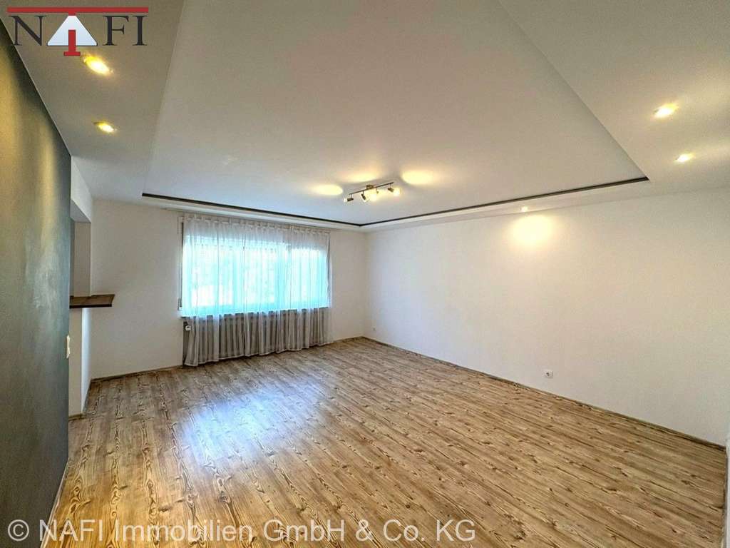 * 4-Zimmer-Wohnung – hell  ruhig gelegen *