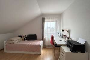 Moderne 3,5 Zimmer Dachgeschosswohnung mit Südbalkon, Kellerraum und zwei Pkw-Stellplätzen – Welschstr. 45, 74080 Böckingen, Heilbronn – Vorschaubild 11