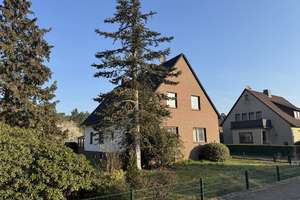 Solides Haus, großer Garten, ruhige Lage – Die vollständige Adresse der Immobilie erhältst du vom Anbieter., 31595 Steyerberg – Vorschaubild 2