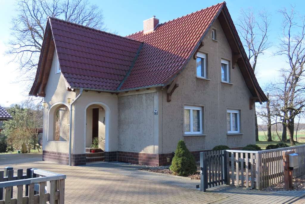 Immobilie in Arendsee (Altmark) - Einfamilienhaus mit großem Grundstück - Bild 0