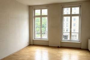 Provisionsfrei! Bezugsfreie 3-Zimmer-Wohnung in den historischen Stalinbauten am Strausberger Platz – Die vollständige Adresse der Immobilie erhältst du vom Anbieter., 10243 Friedrichshain, Berlin – Vorschaubild 1