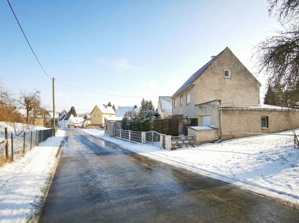 Immobilie in Grimma - Kleines Landhaus mit Garage, Werkstatt und kleinem Garten - Bild 1