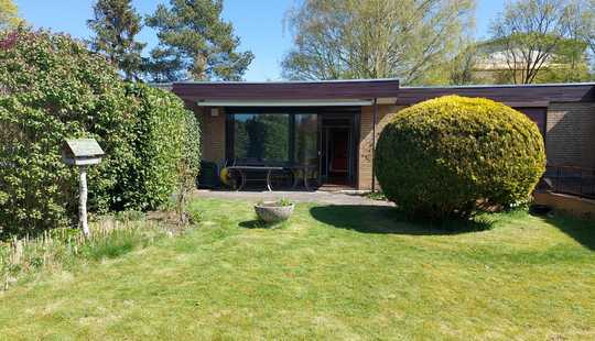 Bild von Gepflegter Bungalow mit reizvollem Garten in grüner Lage in Rahlstedt, von privat, sofort verfügbar