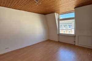 2 Monate Mietfrei - Renovierungsbedürftige 2-Zimmer Wohnung zu vermieten! – Langerfelder Straße 56, 42389 Wuppertal – Vorschaubild 3