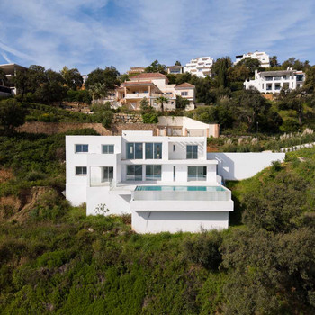 Designervilla mit unendlichem Meerblick und absoluter Privatsphäre in Urb. La Mairena (Ojén))