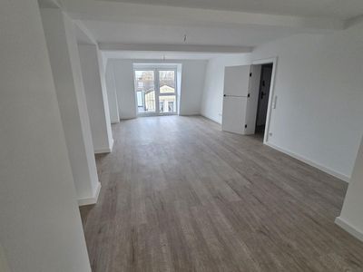 Wohn-Highlight in Moers-Zentrum: 3-Zi.-Maisonette-Wohnung im Dachgeschoss