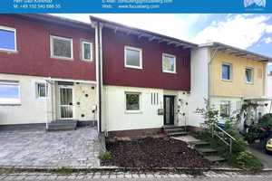 JETZT EINZIEHEN & WOHLFÜHLEN REIHENMITTELHAUS MIT GARTEN UND HOMEOFFICE-POTENZIAL – Ostalbkreis – Vorschaubild 1