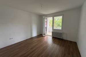 Ihr neues Zuhause: Gemütliche 3-Zimmer-Wohnung mit Balkon – Farrenbroich 42, 45327 Katernberg, Essen – Vorschaubild 2