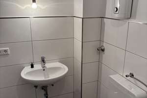 In Düsseldorf: Gepflegte Wohnung mit drei Zimmern und Balkon – 40223 Bilk, Düsseldorf – Vorschaubild 8