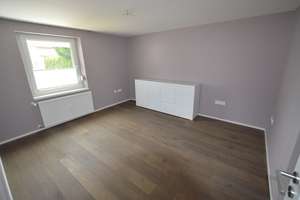 Freiwerdend ! 1-2 Fam-Haus mit 2-Zi.-EG-Whg und 4-Zi.-Maisonette-Whg. + Garten in Burgweinting – Die vollständige Adresse der Immobilie erhältst du vom Anbieter., 93055 Burgweinting-Harting, Regensburg – Vorschaubild 15