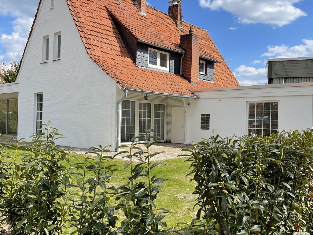 Charmantes vollständig renoviertes Haus mit sechs Zimmern ...