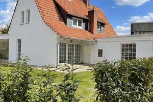 Charmantes vollständig renoviertes Haus mit sechs Zimmern und EBK im Zentrum von Großburgwedel – Gartenstraße 12, 30938 Burgwedel – Vorschaubild 1