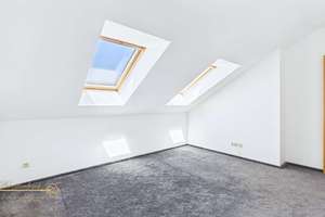 Bremen - Woltmershausen • Dachgeschosswohnung mit Fußbodenheizung, Kaminofen & Tiefgaragenstellplatz – Die vollständige Adresse der Immobilie erhältst du vom Anbieter., 28197 Woltmershausen (Ortsteil), Bremen – Vorschaubild 6