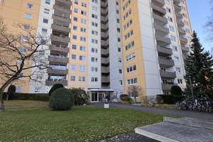 Moderne 3-Zimmer Wohnung mit Balkon im 10. OG in Köln-Eil (Porz)
