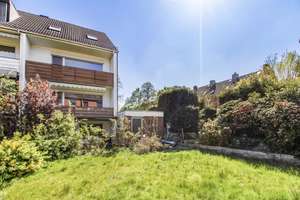 Bremen-Horn: Reihenendhaus mit Garage - Seltenheit - und Potential wartet auf einen neuen Eigentümer – Die vollständige Adresse der Immobilie erhältst du vom Anbieter., 28359 Lehe, Bremen – Vorschaubild 3