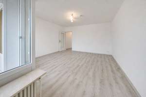 Komfortable 2-Zimmer-Wohnung mit Aufzug, Loggia und Tiefgaragenstellplatz – Die vollständige Adresse der Immobilie erhältst du vom Anbieter., 90431 Eberhardshof, Nürnberg – Vorschaubild 12